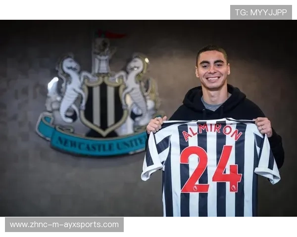 纽卡斯尔阿尔米隆大角度搓射越过门将，演绎经典瞬间