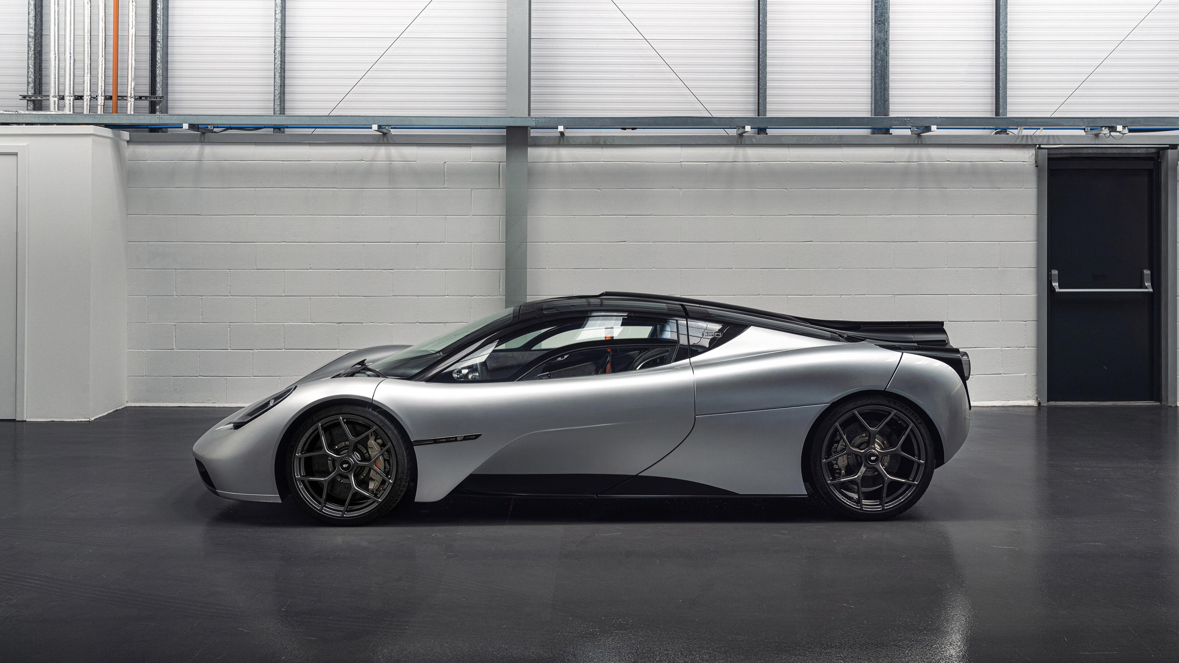 女子威尔士队商业化潜力引发行业关注，威尔士出场队员